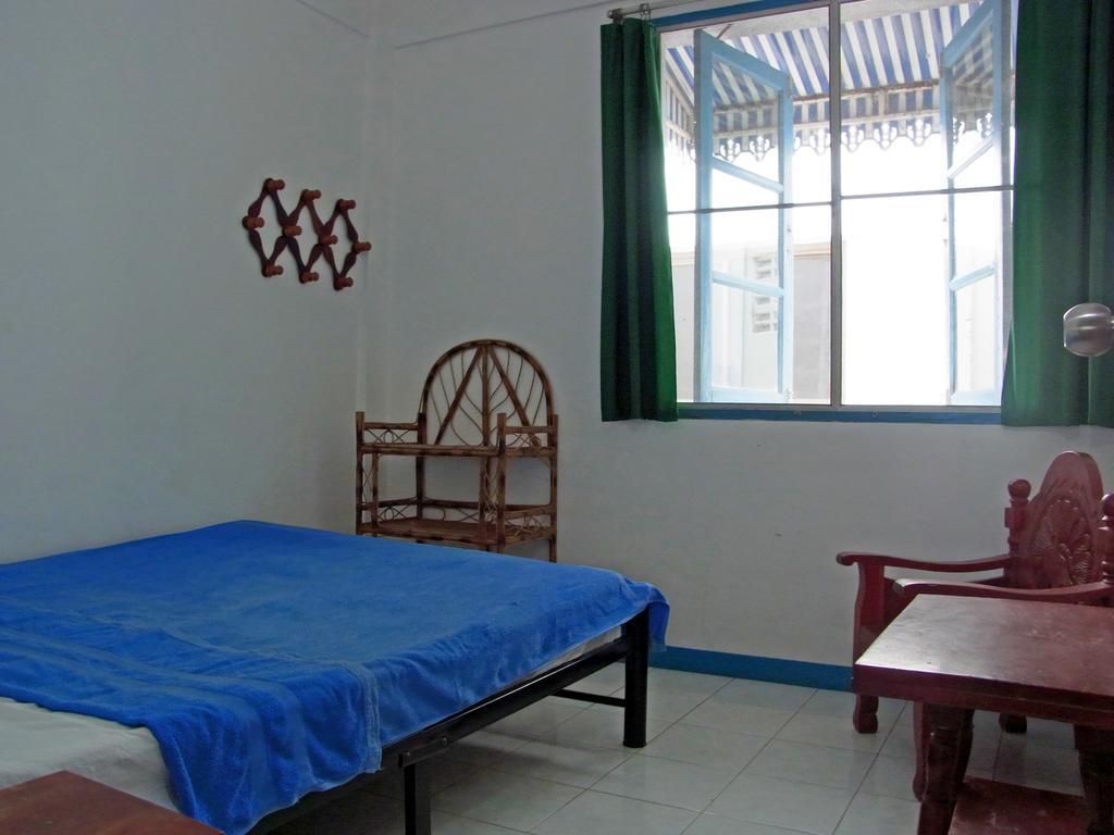 Niku Guesthouse Patong Exterior photo
