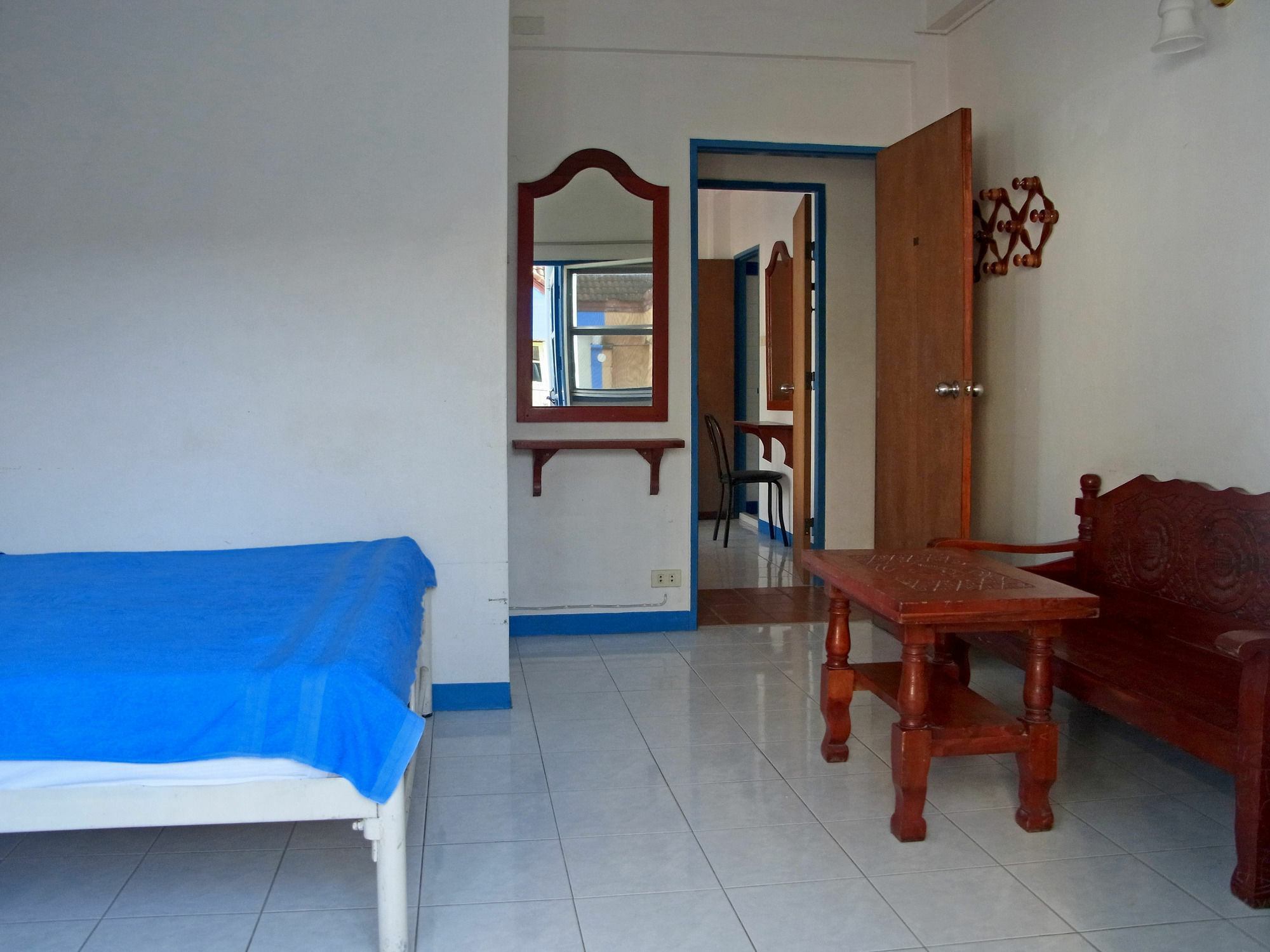 Niku Guesthouse Patong Exterior photo