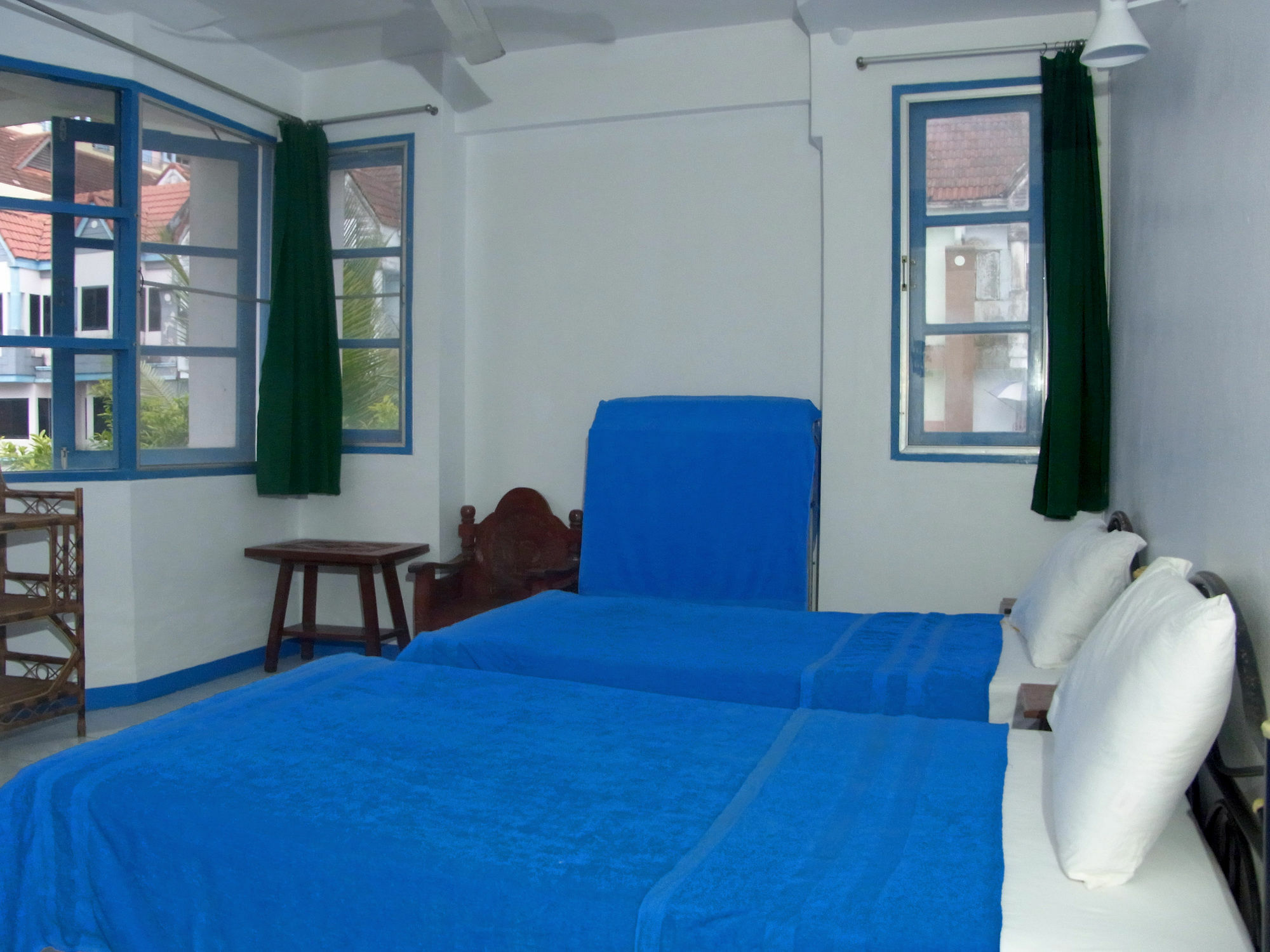 Niku Guesthouse Patong Exterior photo