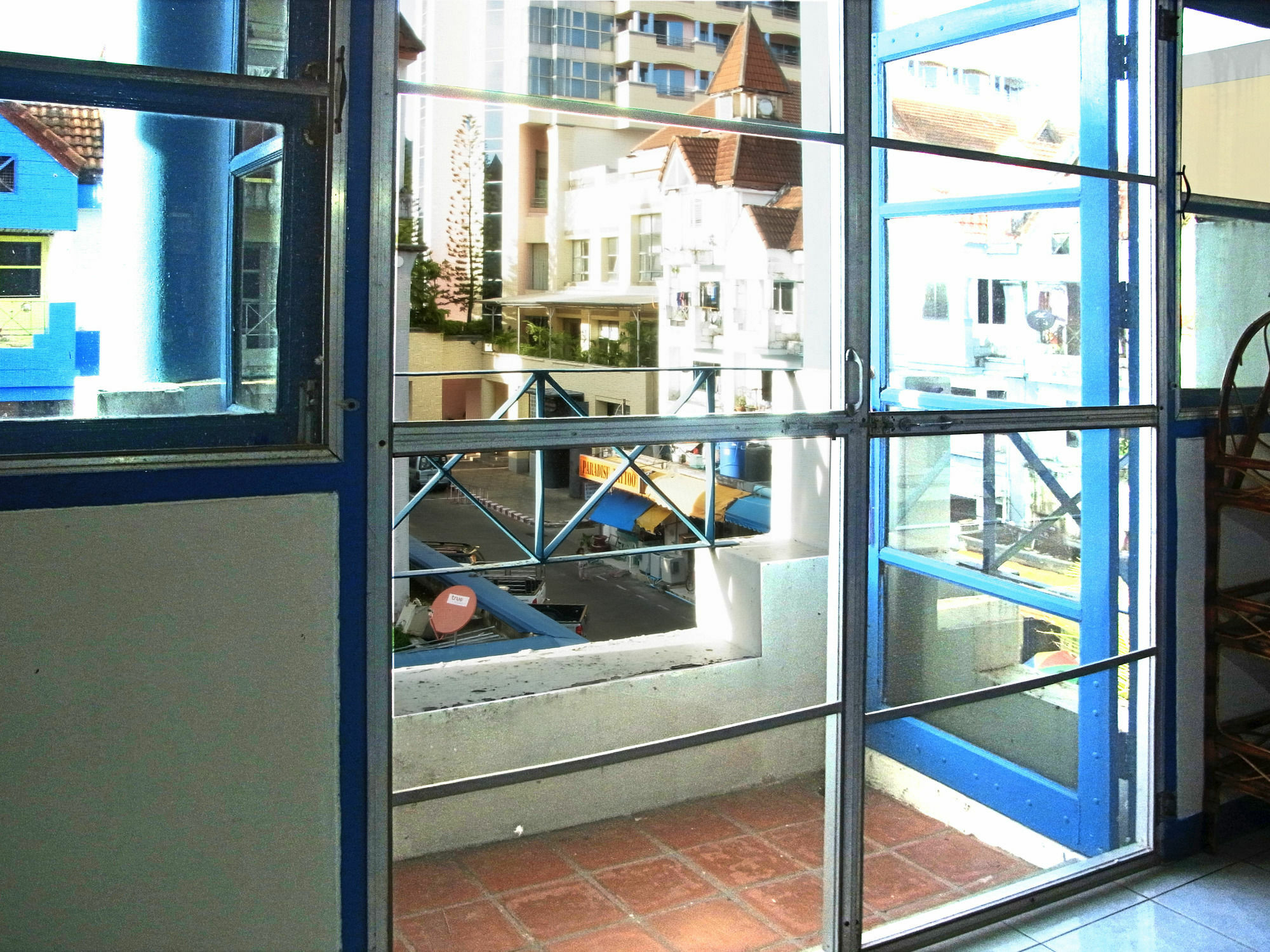 Niku Guesthouse Patong Exterior photo