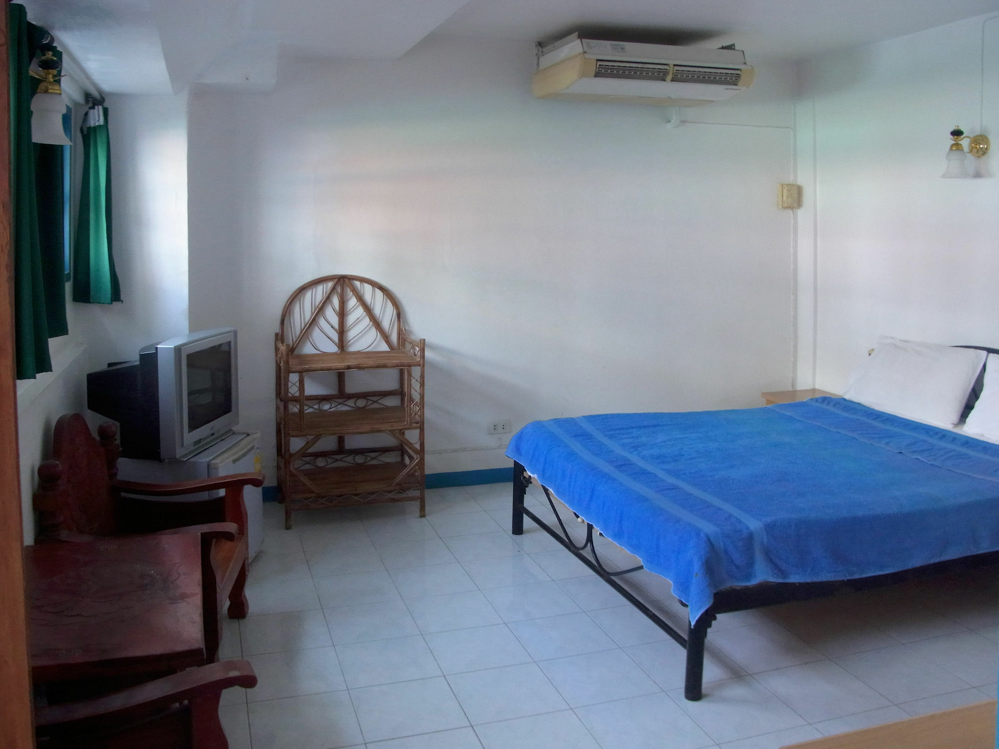 Niku Guesthouse Patong Exterior photo